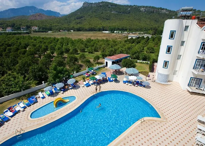 Resort Larissa Blue 2*