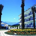 Larissa Blue Kemer