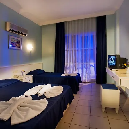 Larissa Blue 2* Κεμέρ