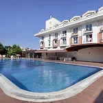 Larissa Blue Resort 2*